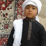 الطفل فهد عامر الحسين، قتل مع والدته واخيه بمدينة القورية بدير الزور في 29 أيار